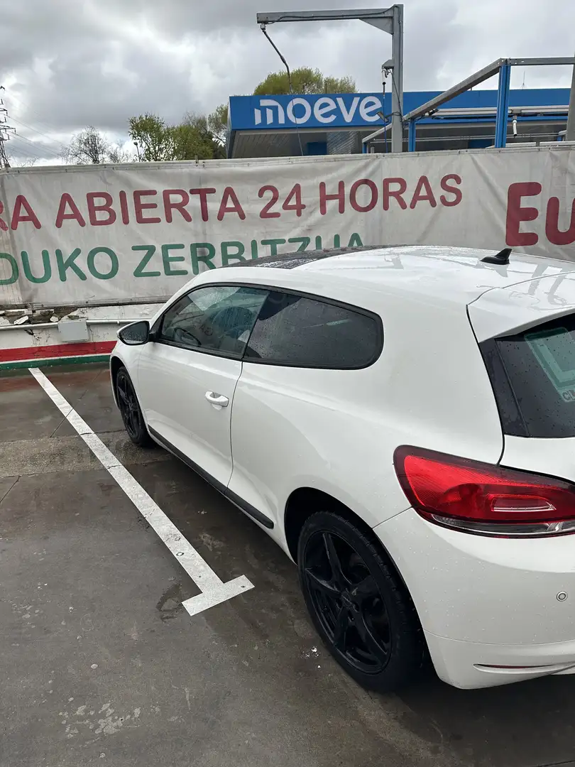 Volkswagen Scirocco 2.0 TSI DSG - 2