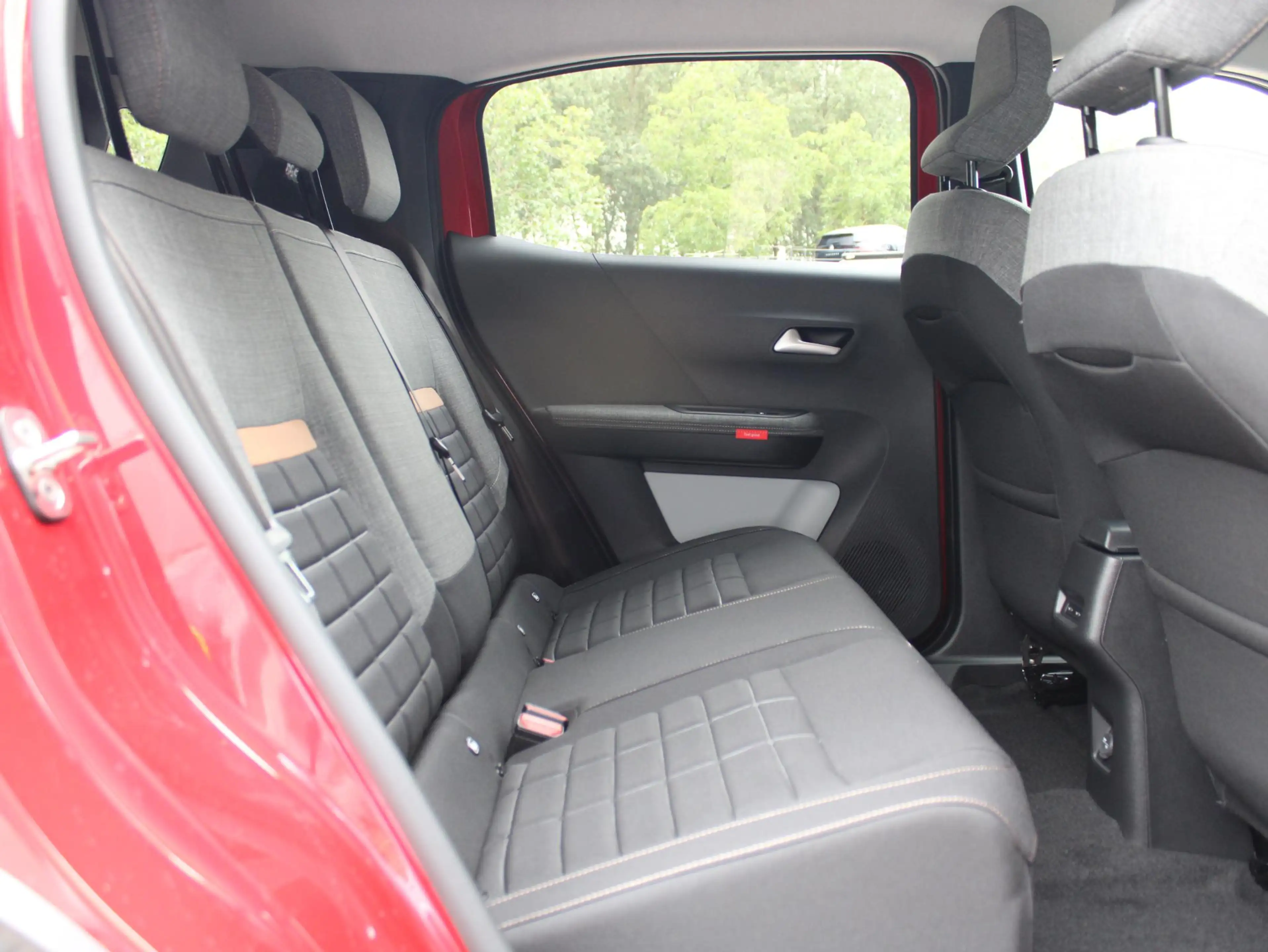 Citroen C3 Aircross Ë-C3 Plus 113pk Extended Range 54 kWh VOORRAAD KOR — photo 11