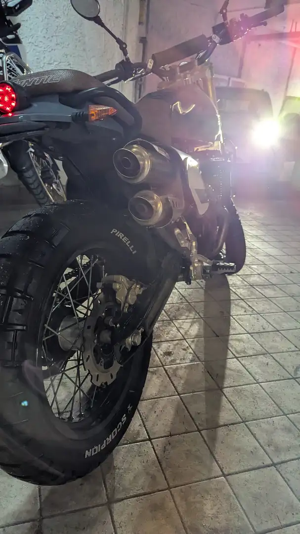 Fantic Caballero 500 Scrambler deluxe Gri - 2