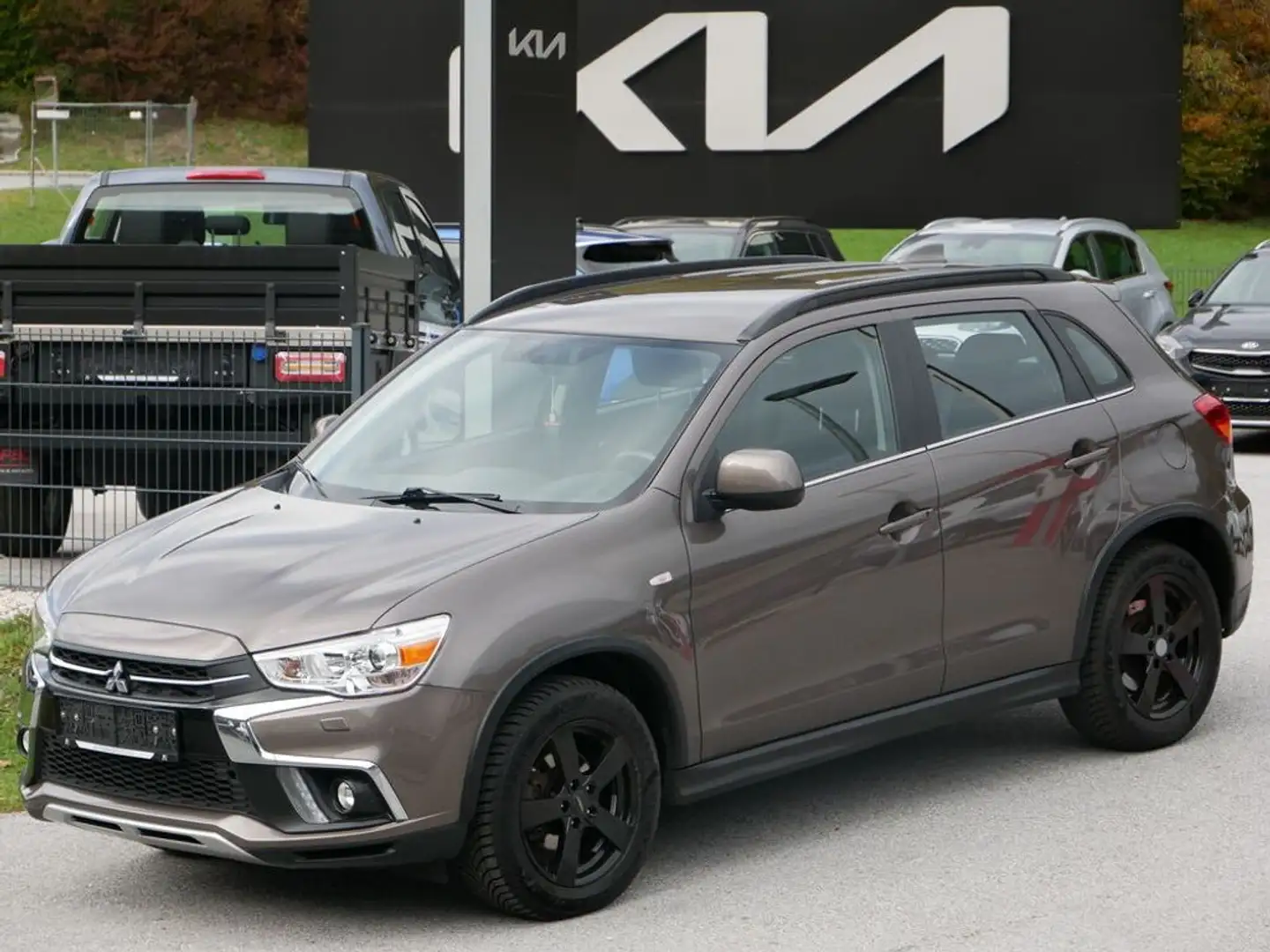 Mitsubishi ASX ASX 1,6 DI-D LP Invite Vision 40 Braun - 1