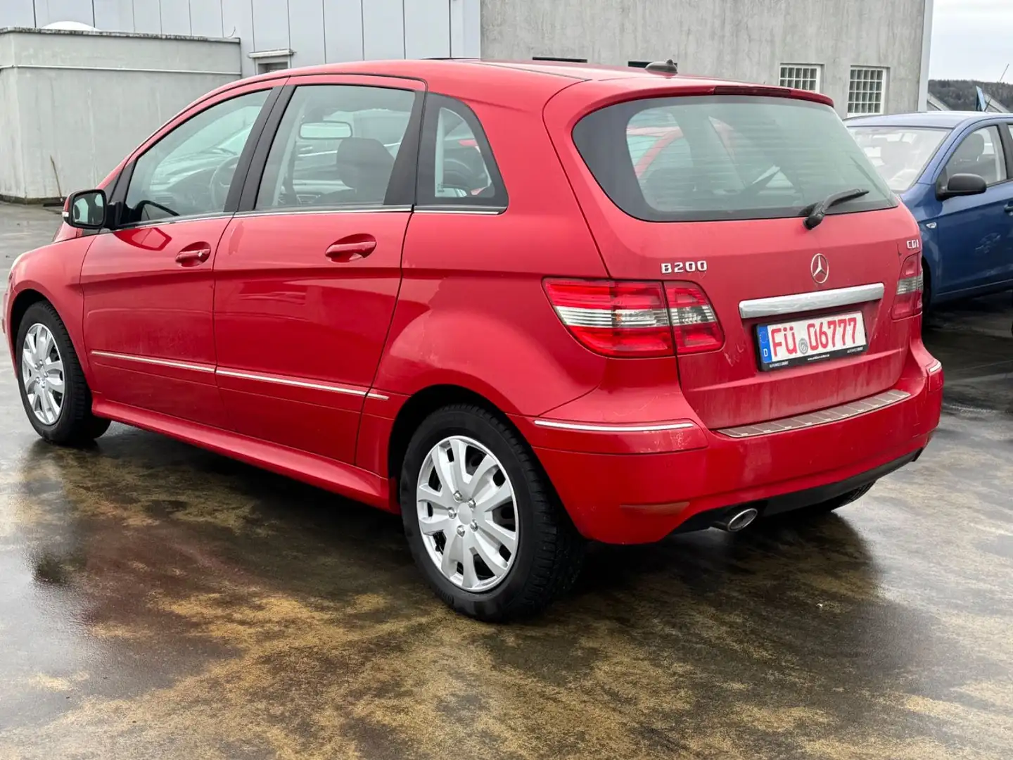 Mercedes-Benz B 200 2.0 CDI 103 KW Klimatronik PDC XENON LEDER Rot - 2