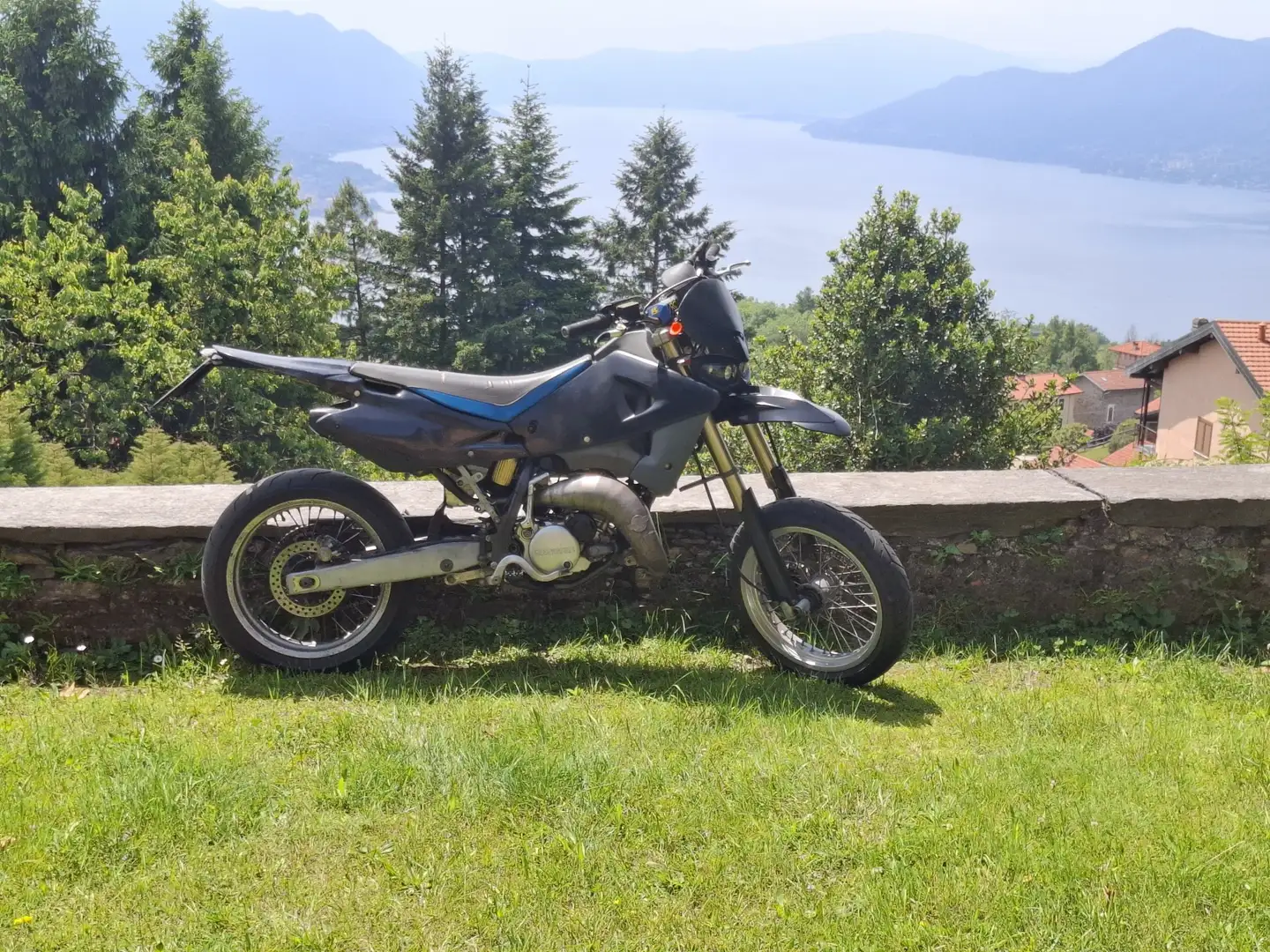 Husqvarna SM 125 Schwarz - 1