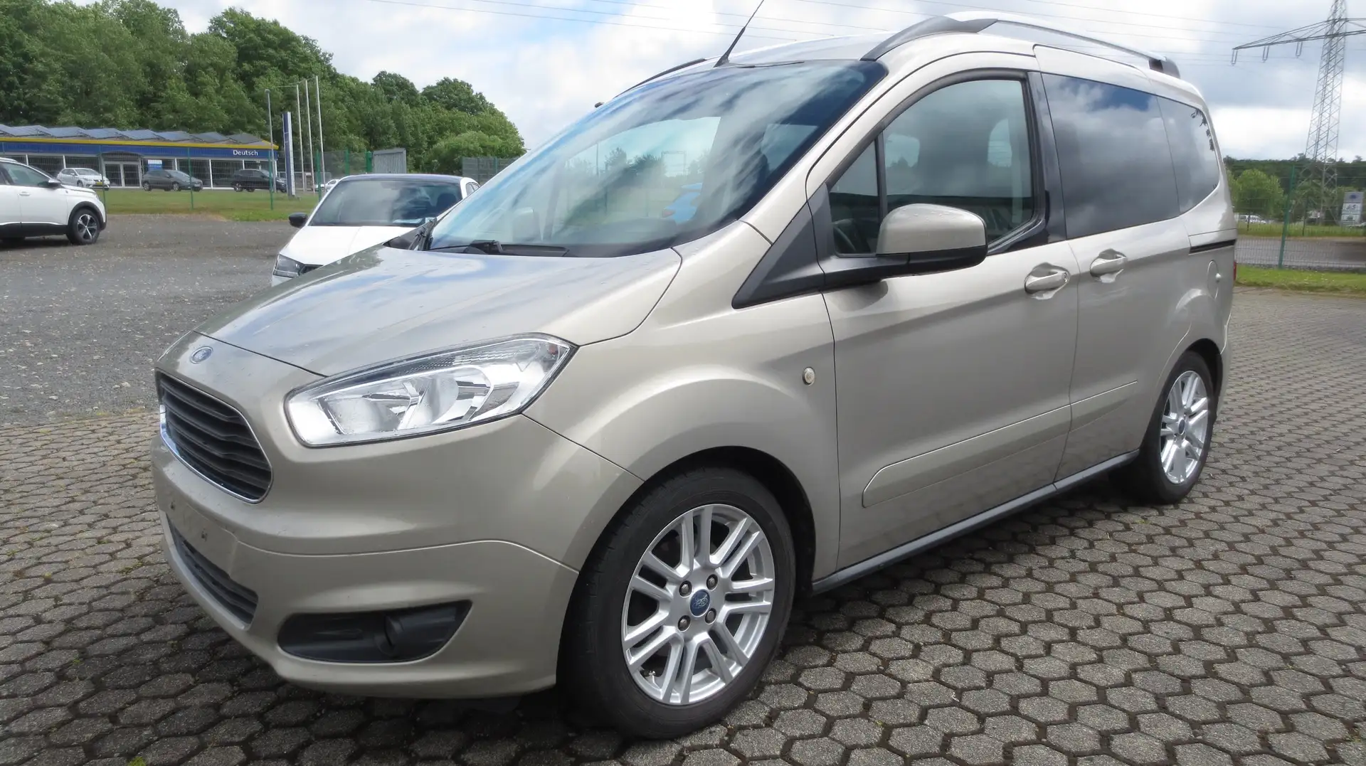 Ford Tourneo Courier Titanium Grigio - 1