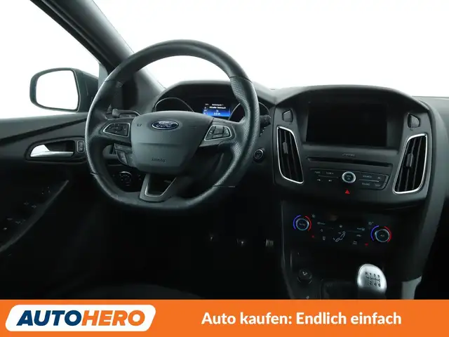 Ford Focus view 13