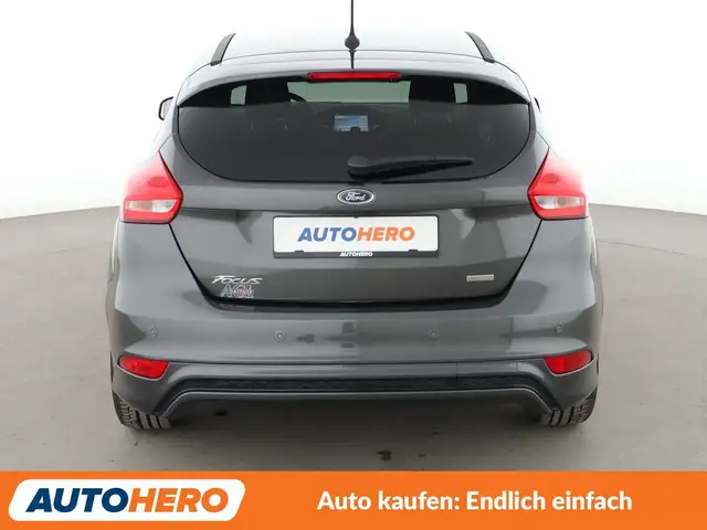 Ford Focus view 5
