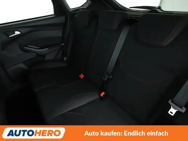 Ford Focus view 14