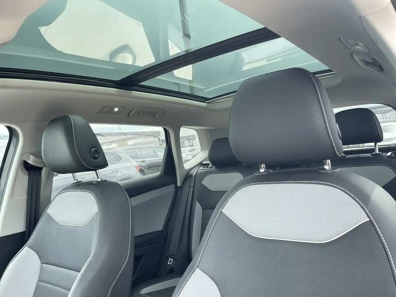 Volkswagen Taos снимка Volkswagen Taos