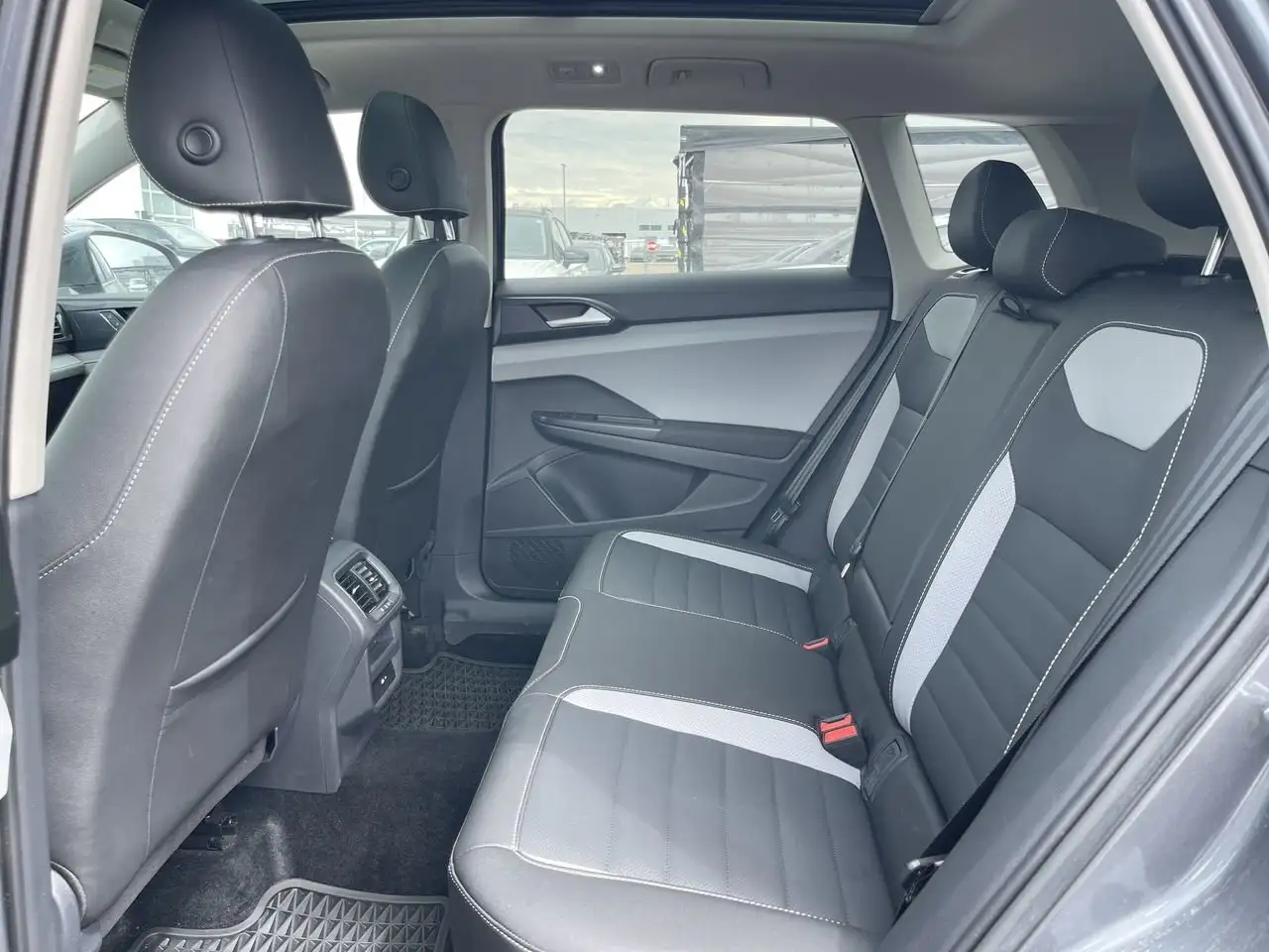 Volkswagen Taos снимка Volkswagen Taos