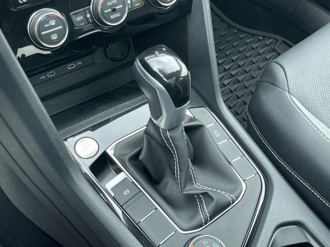 Volkswagen Taos снимка Volkswagen Taos