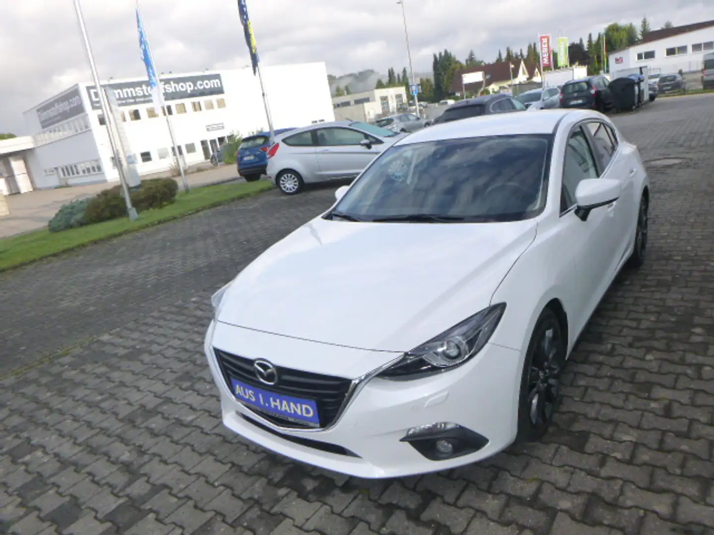 Mazda 3 SKYACTIV-G 120 1. Hand, AHK, Winterräder, TÜV NEU! Weiß - 1