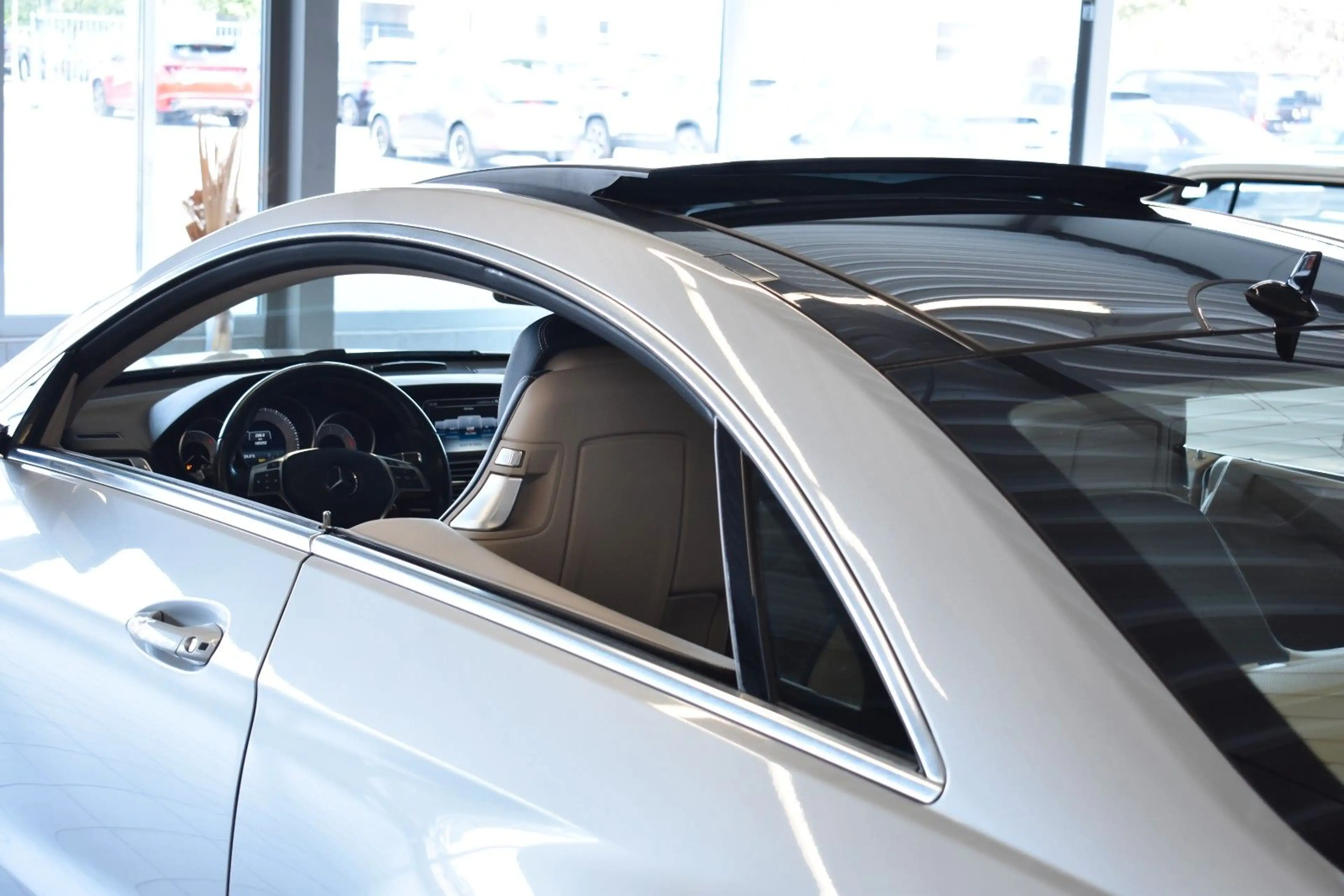 Mercedes-Benz E 350 Coupe/AMG/LED/PANO/SCHIEBEDACH/ — photo 9
