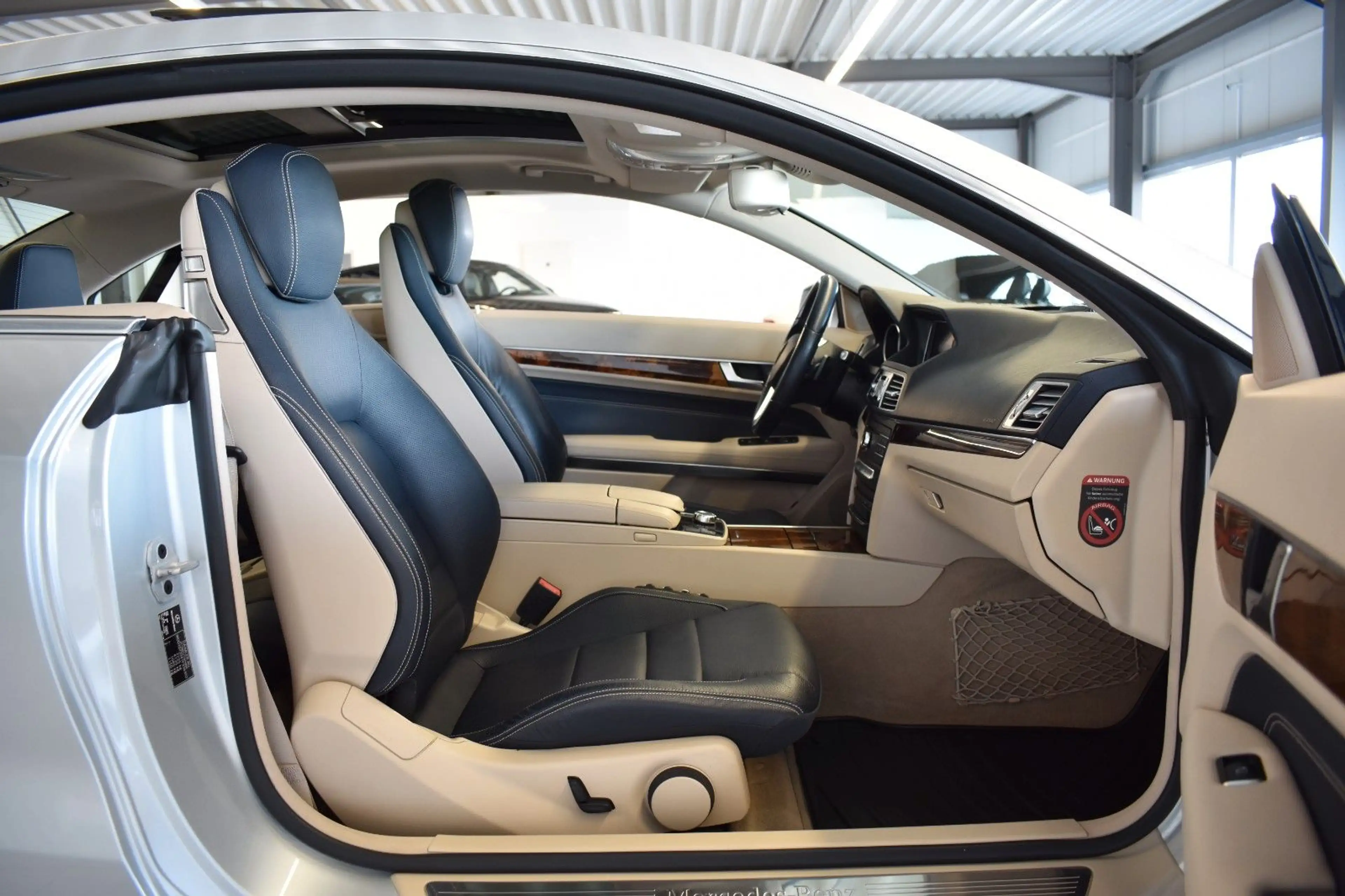 Mercedes-Benz E 350 Coupe/AMG/LED/PANO/SCHIEBEDACH/ — photo 15
