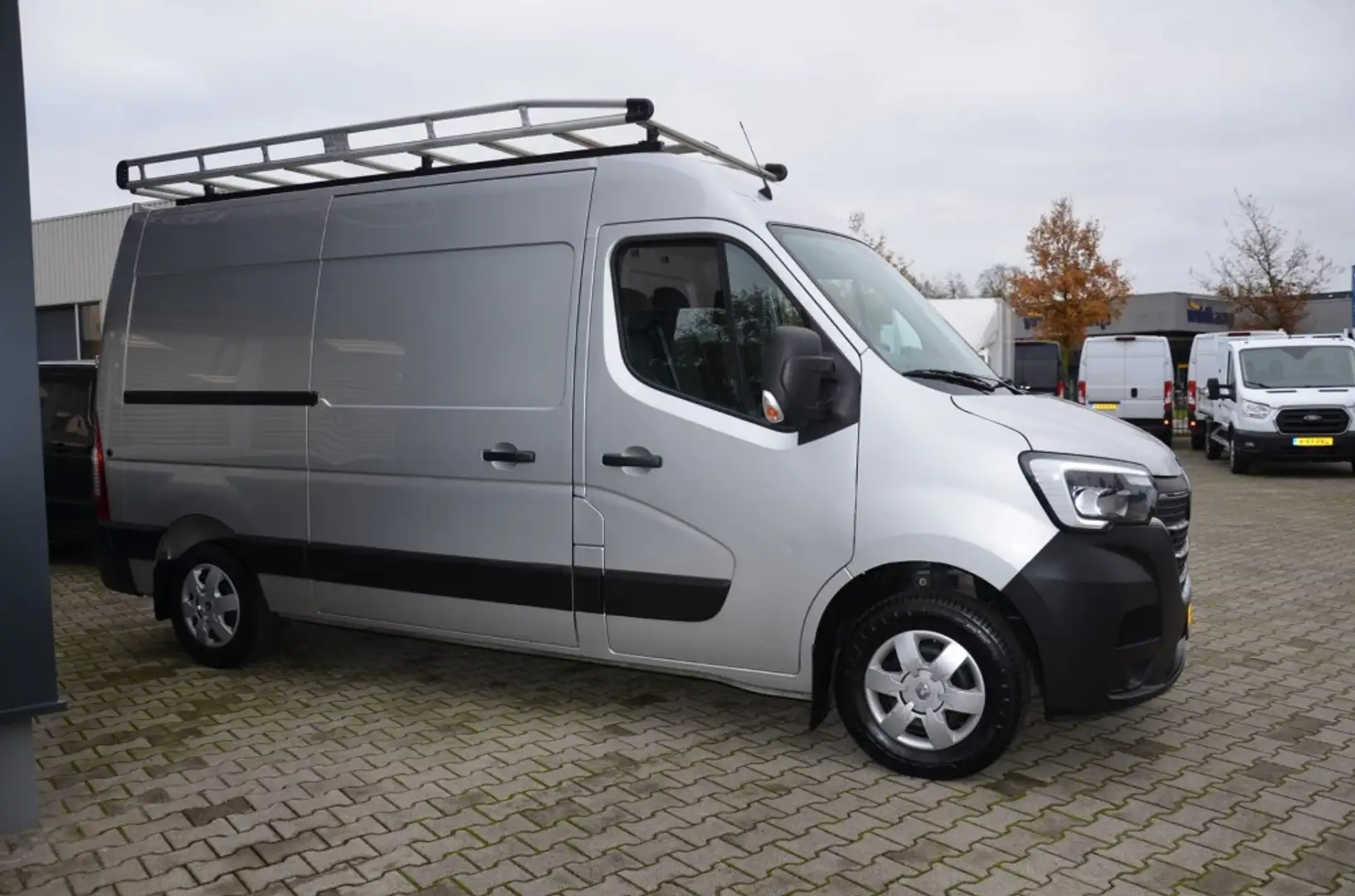 Renault Master 2.3 D L2H2 Airco, Imperiaal. trekhaak, betimmering Grijs - 2