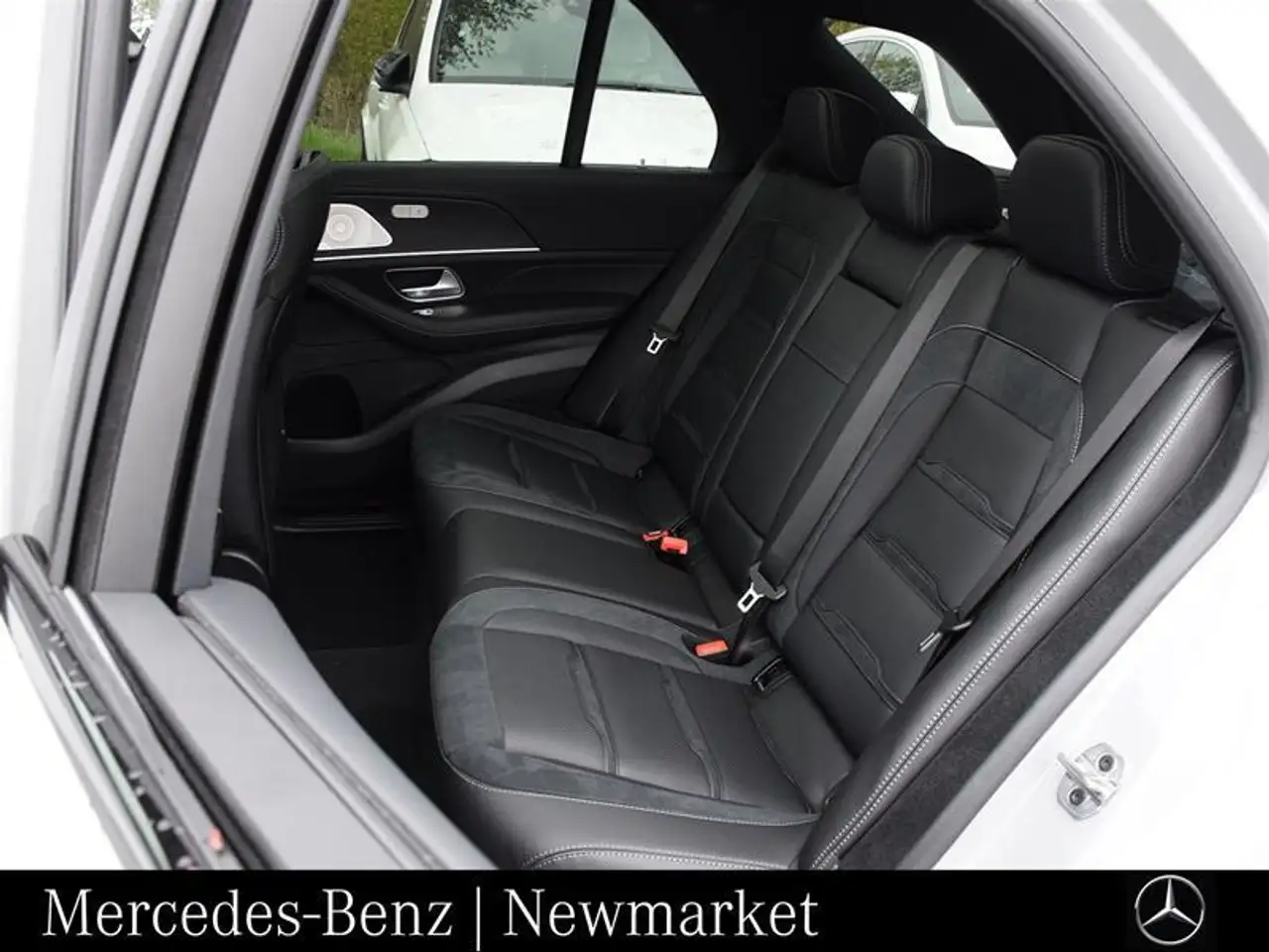 Mercedes-Benz GLE снимка Mercedes-Benz GLE