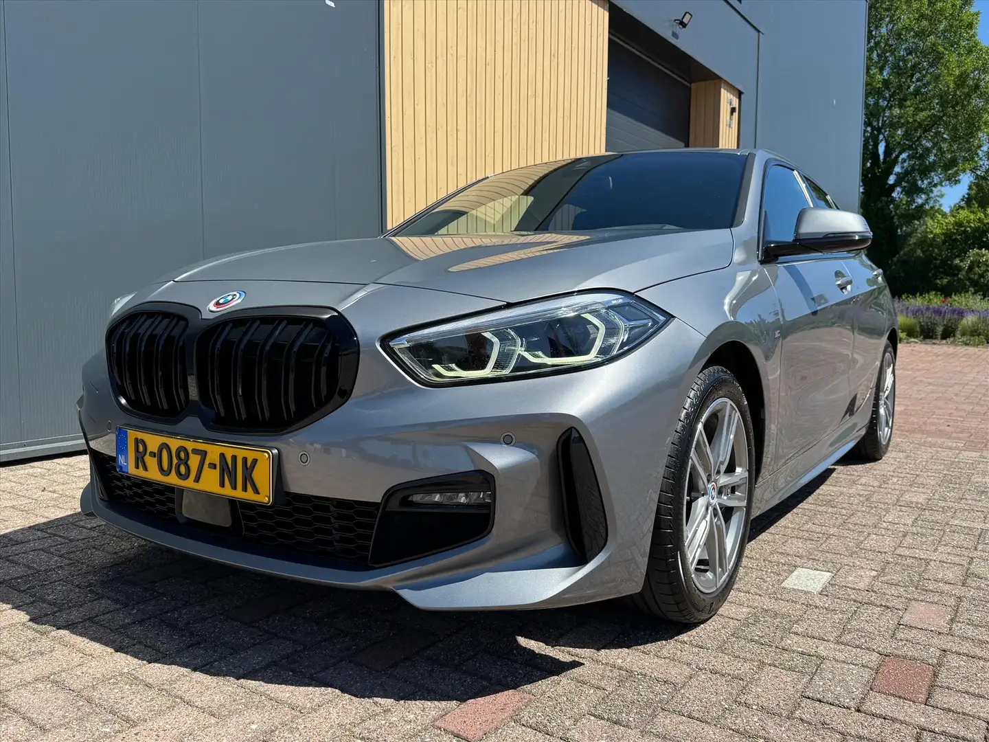 BMW 118 1-Serie (f40) 118i 136pk M-Sport Business Edition Gris - 1