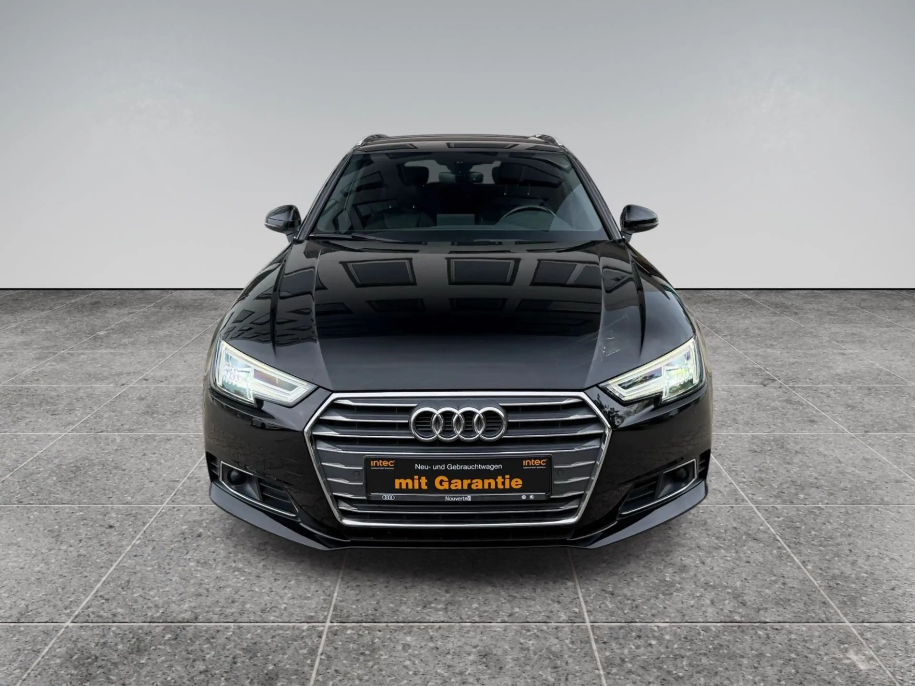 Audi A4 Avant sport S line — photo 2