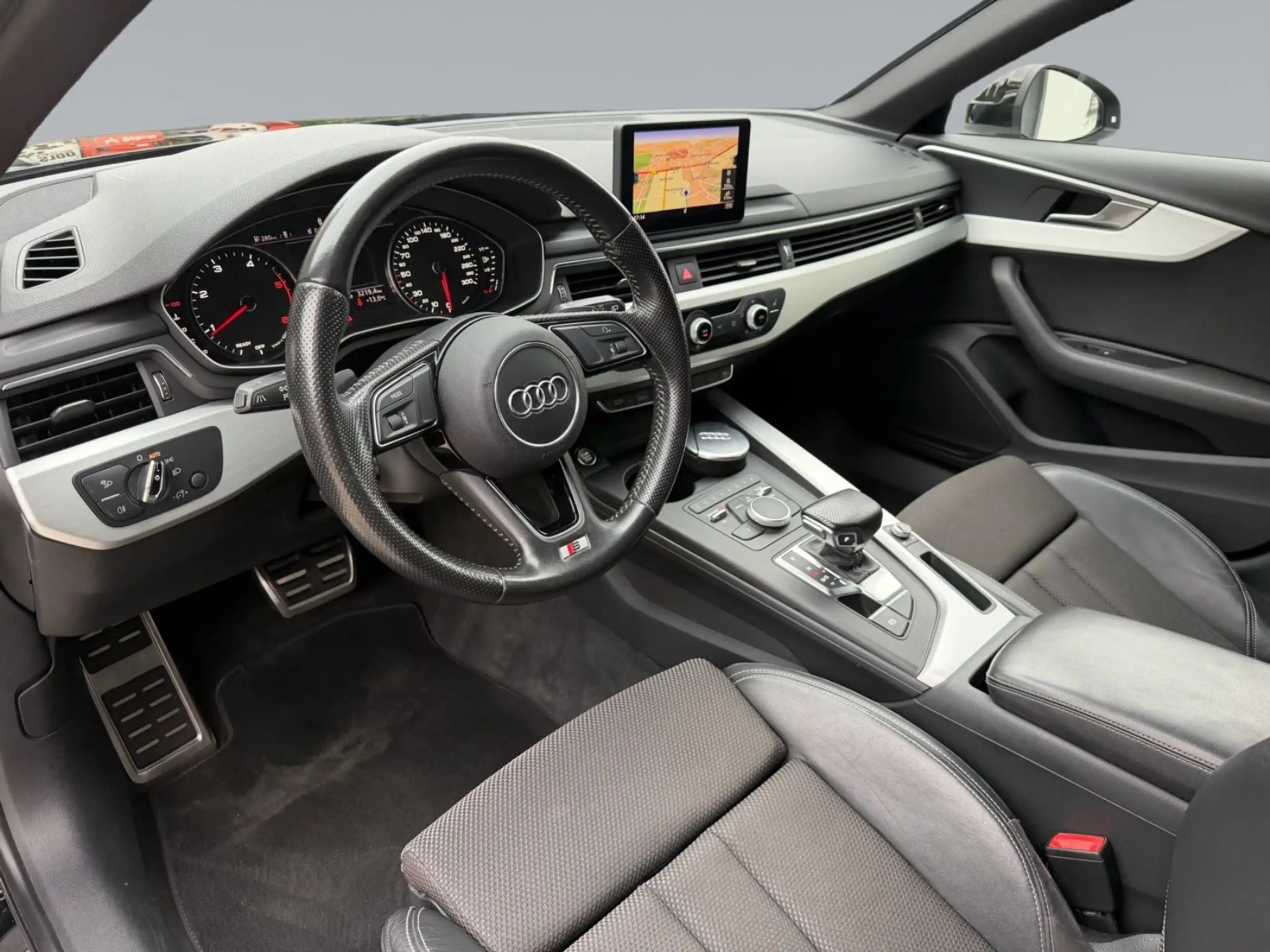 Audi A4 Avant sport S line — photo 10
