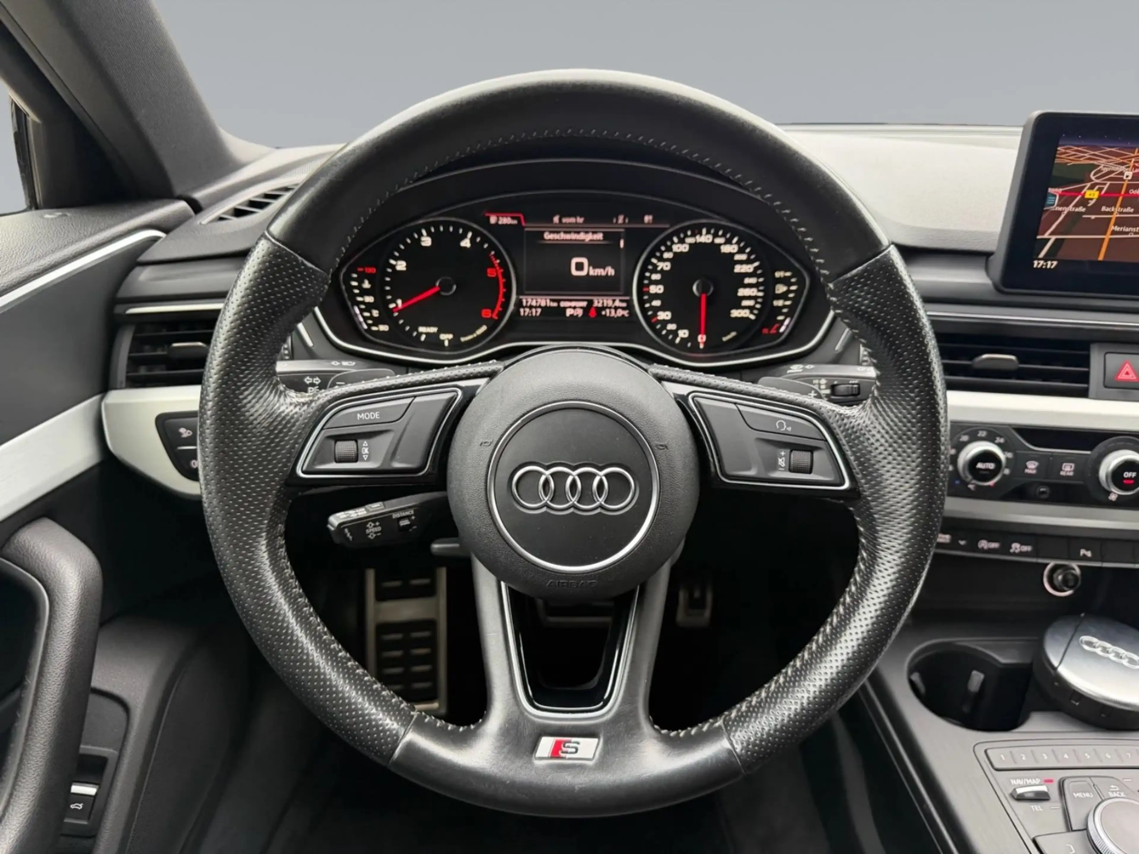 Audi A4 Avant sport S line — photo 13