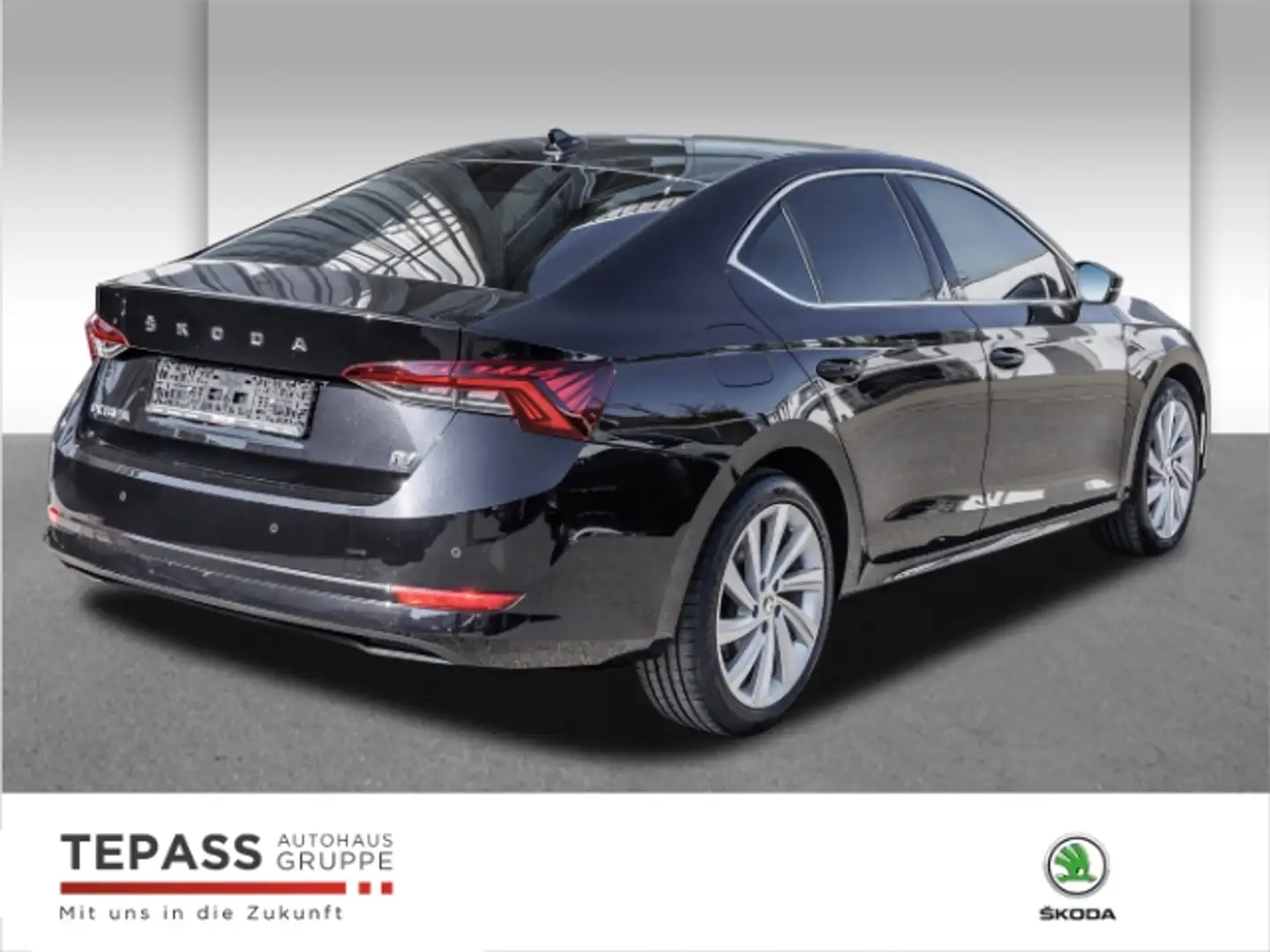 Skoda Octavia 1.4l TSI iV Style NAVI LED PDC SHZ Fekete - 2
