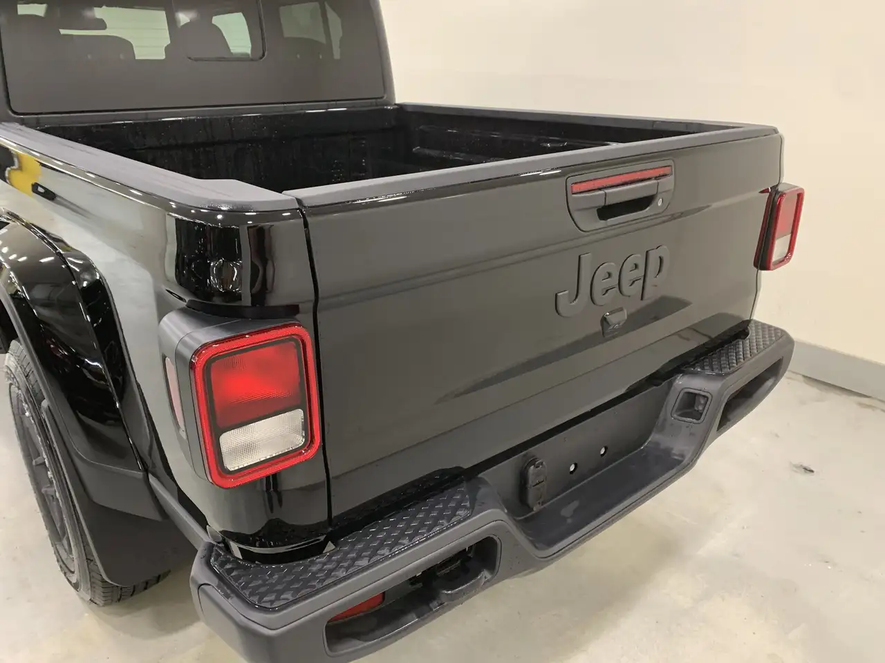 Jeep Gladiator снимка Jeep Gladiator