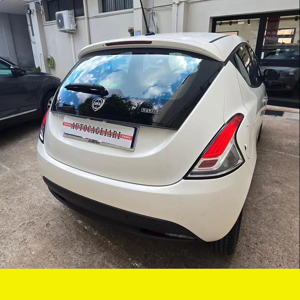 Lancia Ypsilon 2021 — фото 6