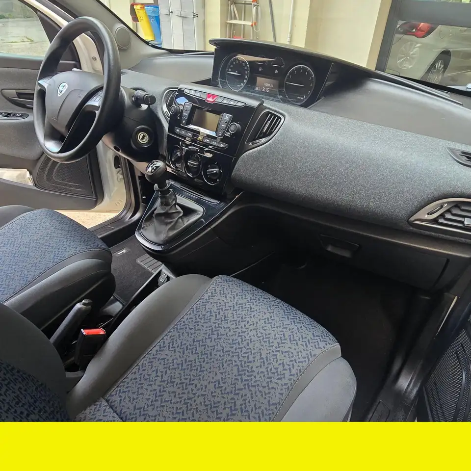 Lancia Ypsilon 2021