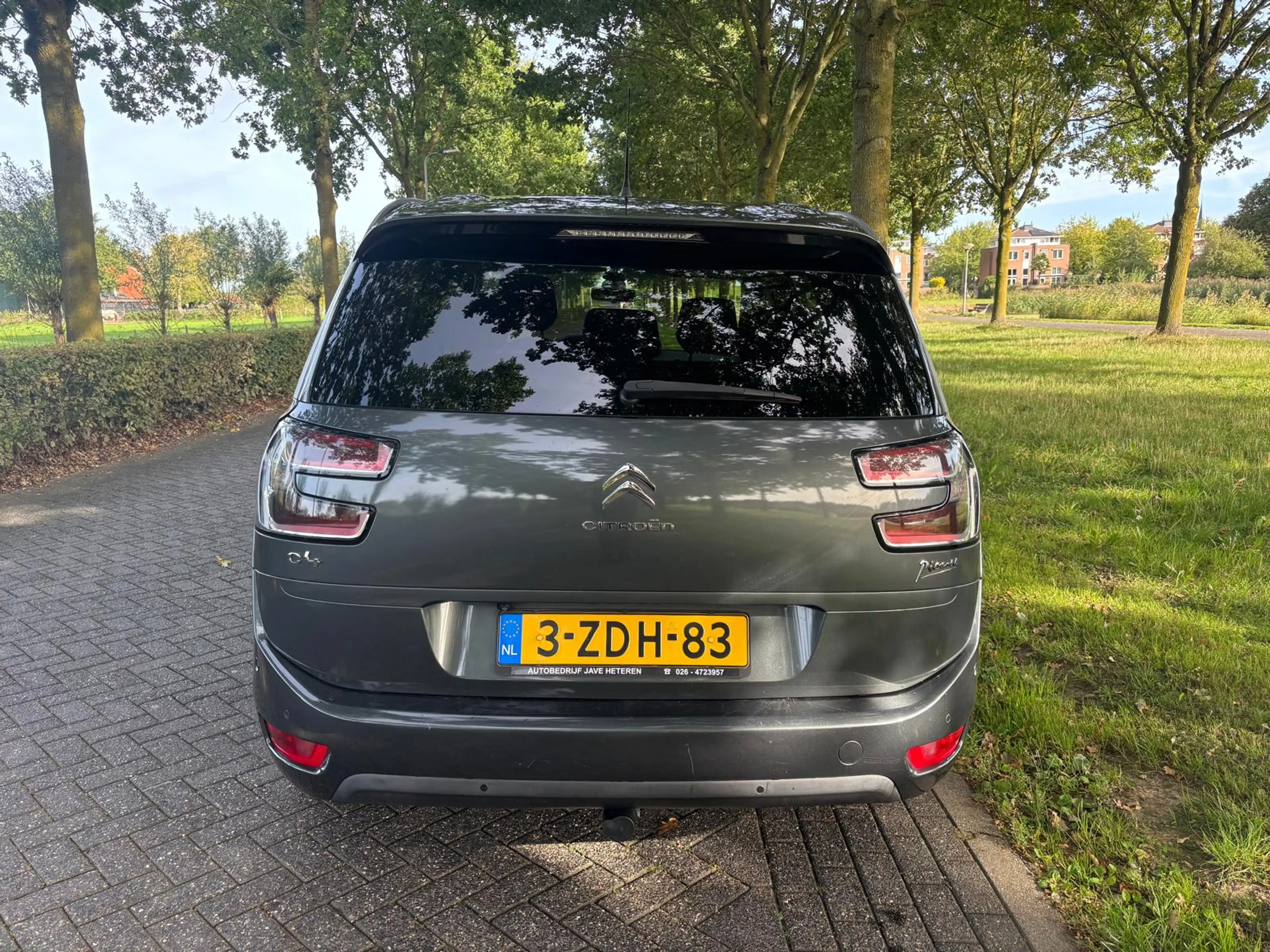 Citroen Grand C4 Picasso 1.6 e-THP Business — photo 6
