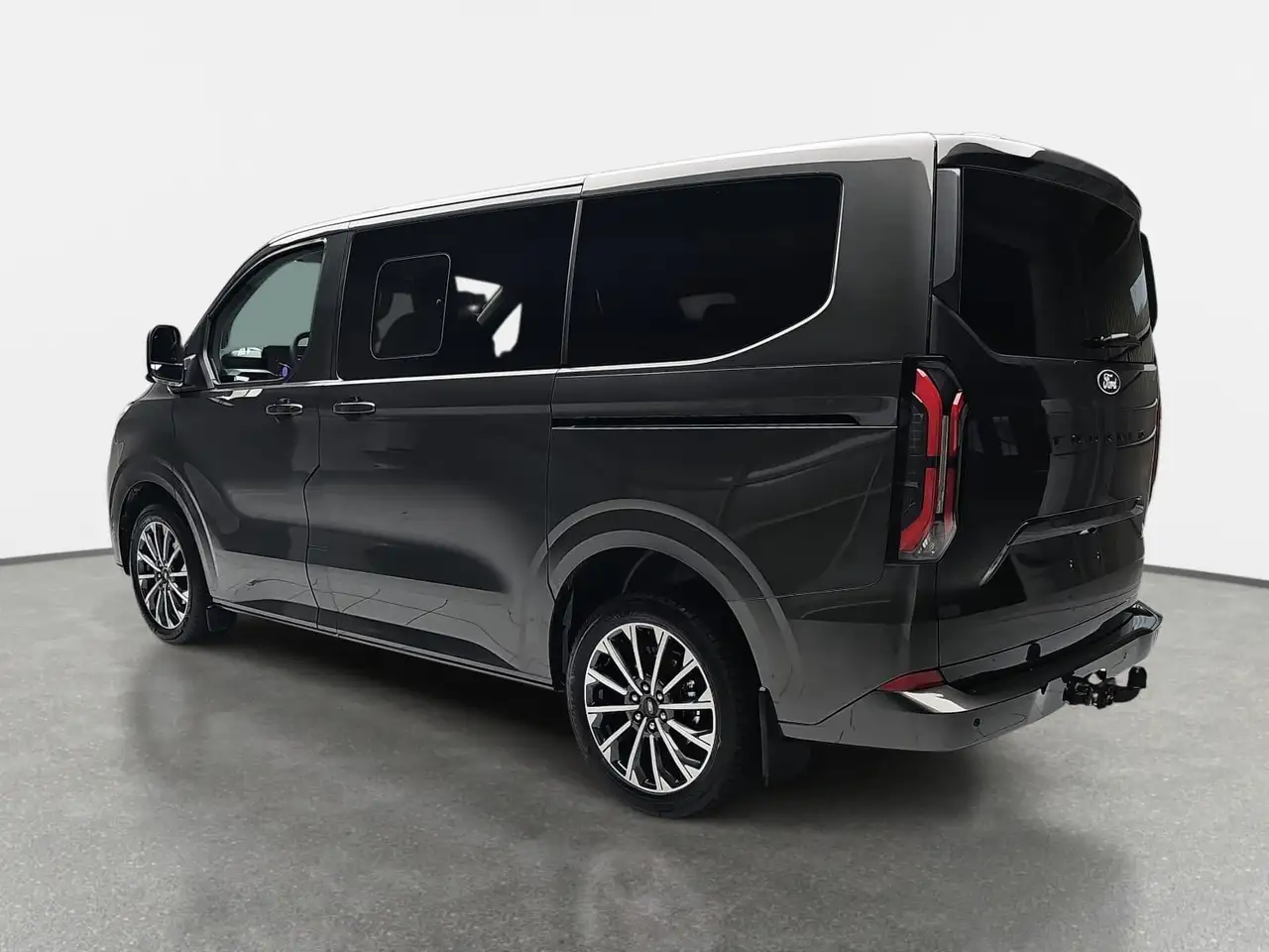 Ford Tourneo Custom TOURNEO CUSTOM 2.0 ECOBLUE AUTO. L1 TITANIUM X NAV 5