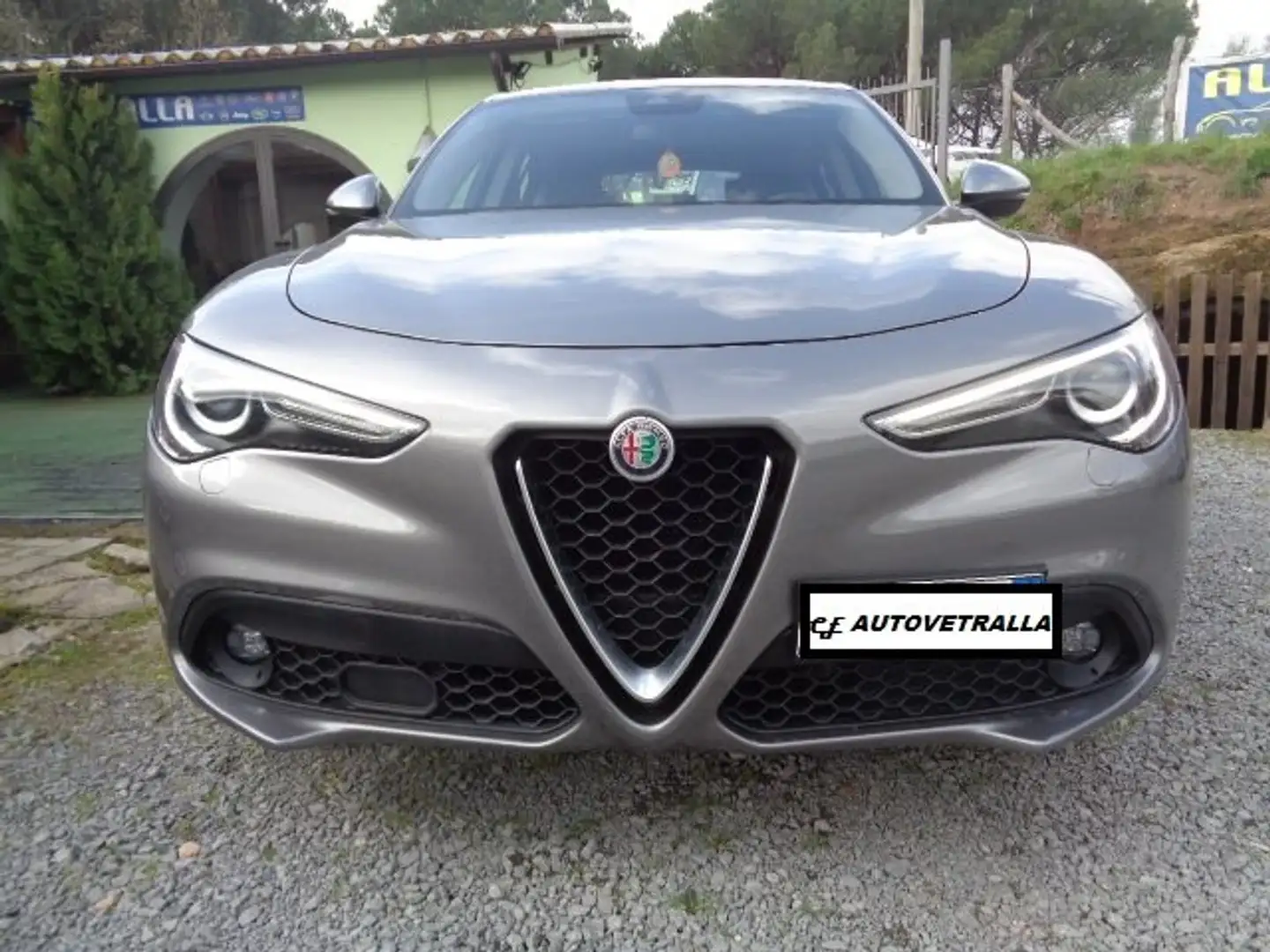 Alfa Romeo Stelvio Stelvio 2.2 t Business Q4 180cv auto GARANZIA Gris - 1