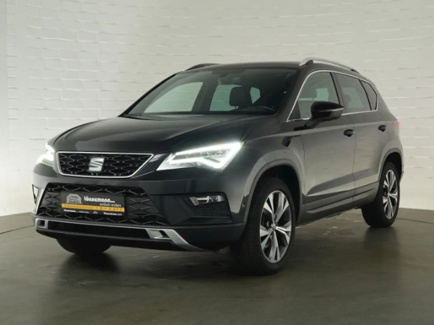 SEAT Ateca XCELLENCE TSI DSG+AHK+NAVI+RÜCKFAHRKAMERA+SCHIEBED Noir - 2