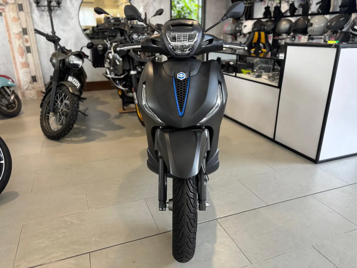 Piaggio Beverly 300 Beverly S 310 i.e. PRONTA CONSEGNA Nero - 2