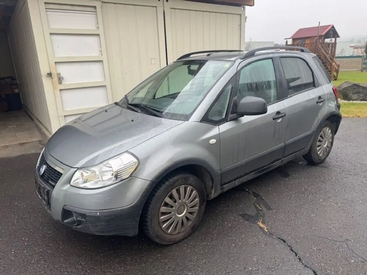 Fiat Sedici 1.9 Multijet 4X4 -mit Pickerl -Schaden hint Gris - 1