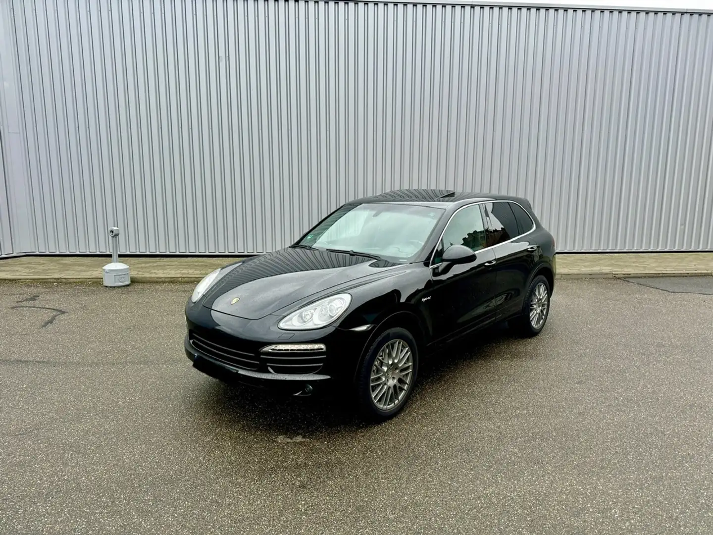 Porsche Cayenne Cayenne 3.0i V6 Hybrid Tiptronic S Schwarz - 1