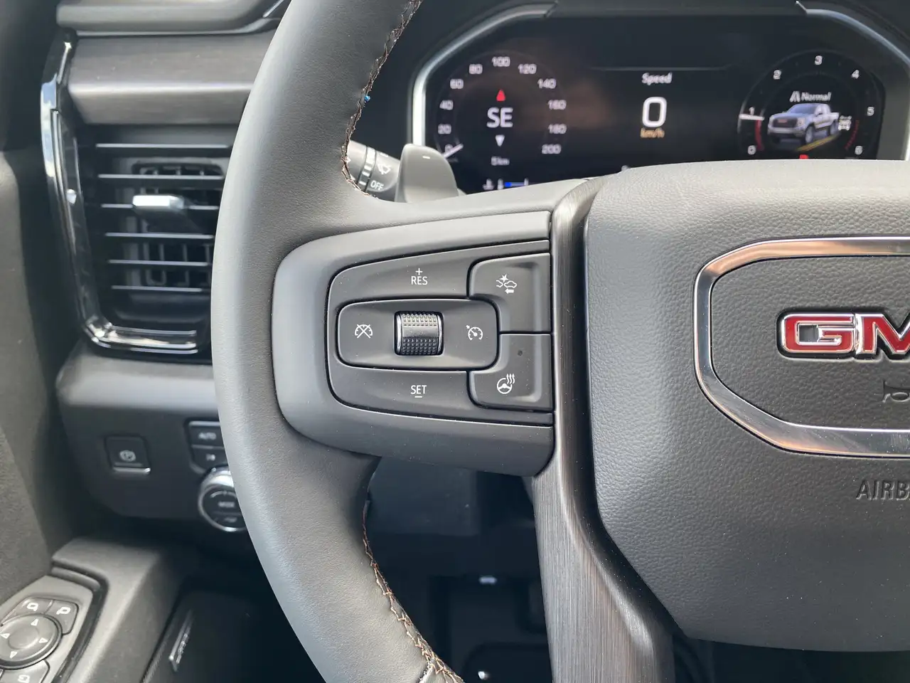 GMC Sierra 1500 photo GMC Sierra 1500