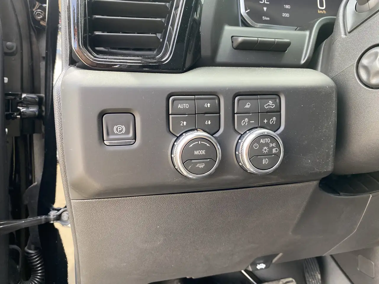GMC Sierra 1500 photo GMC Sierra 1500