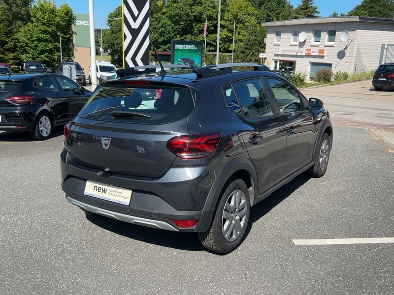 Dacia Sandero TCe 100 ECO-G Stepway *Standort Malente* — photo 4
