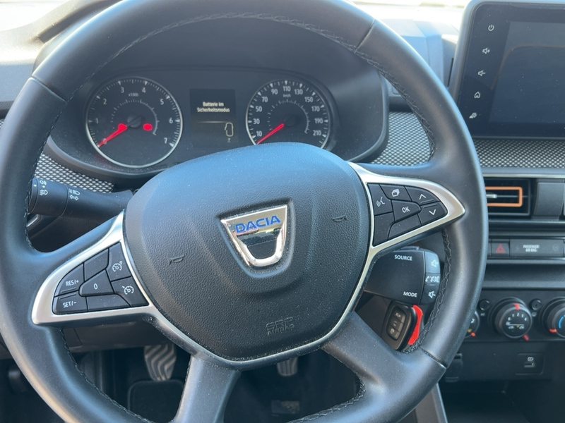 Dacia Sandero TCe 100 ECO-G Stepway *Standort Malente* — photo 9