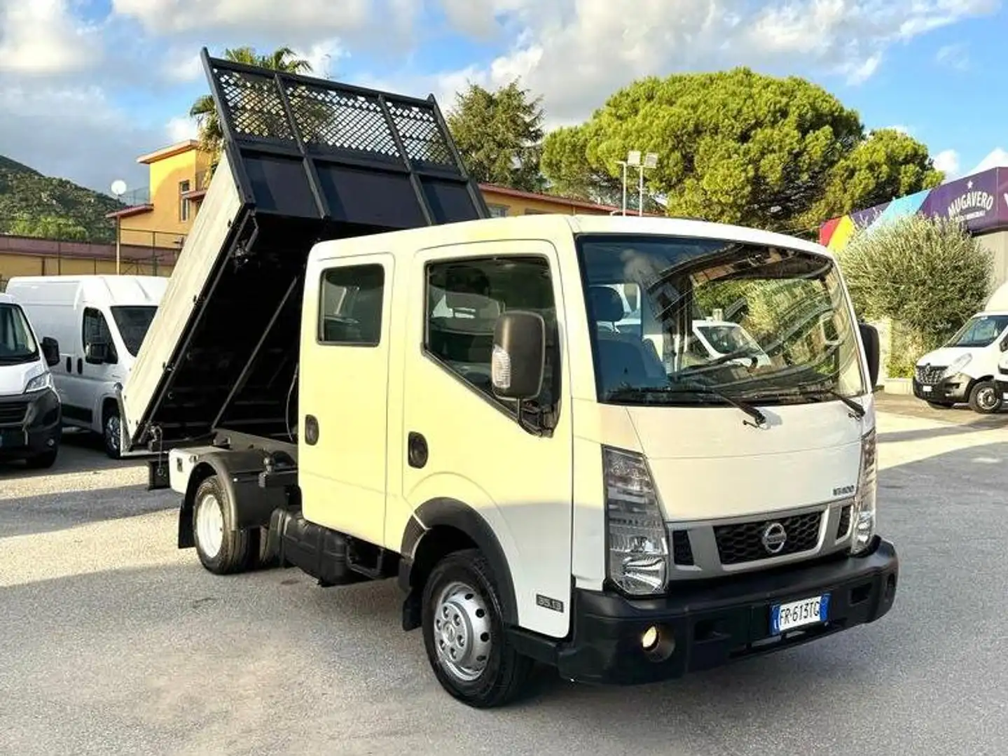 Nissan Cabstar NT400 35.13 DOPPIA CAB. (MOTORE 3.000) RIBALTABILE Bianco - 1
