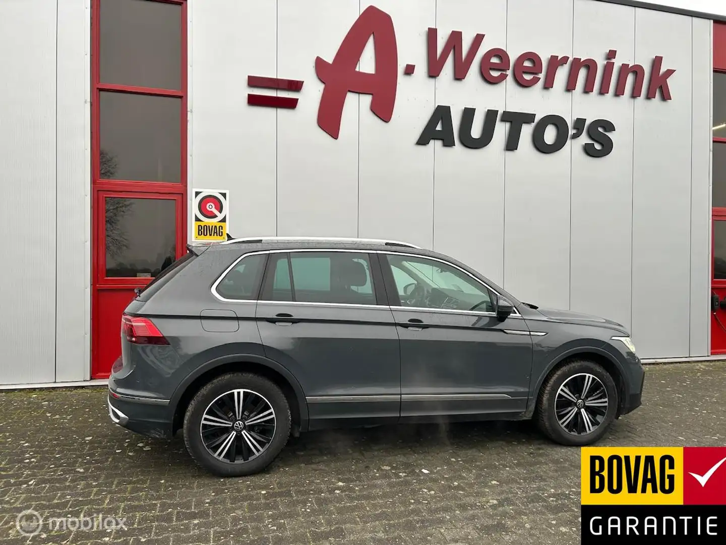 Volkswagen Tiguan 1.5 TSI Elegance DSG Xenon Adaptive cruise Grau - 2