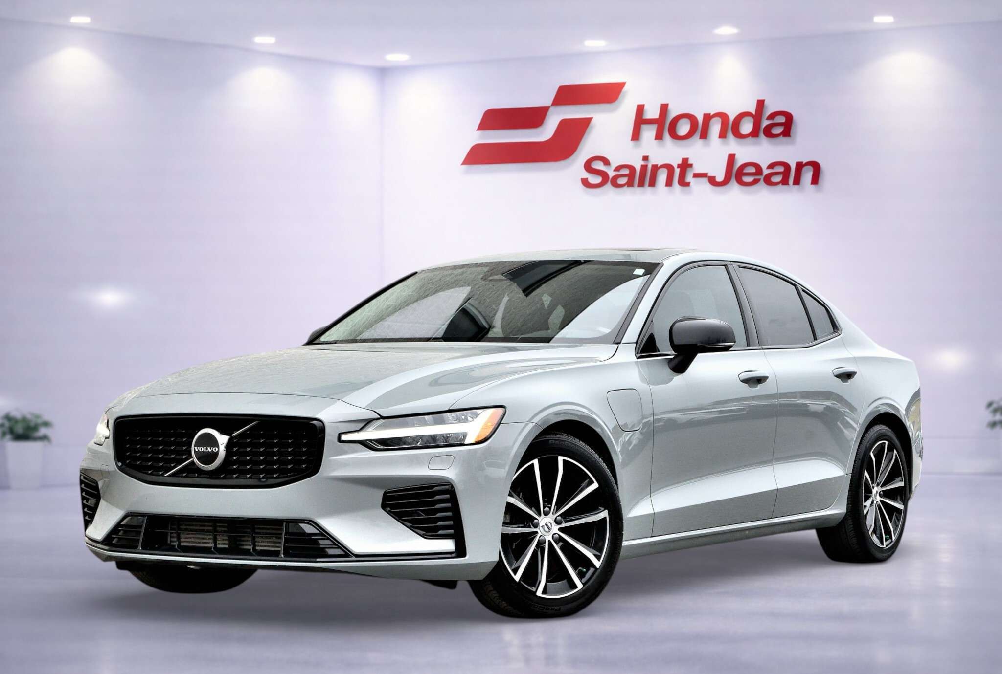 2025 Volvo S60 T8 AWD Core - 455 HP, PHEV, GPS, caméra