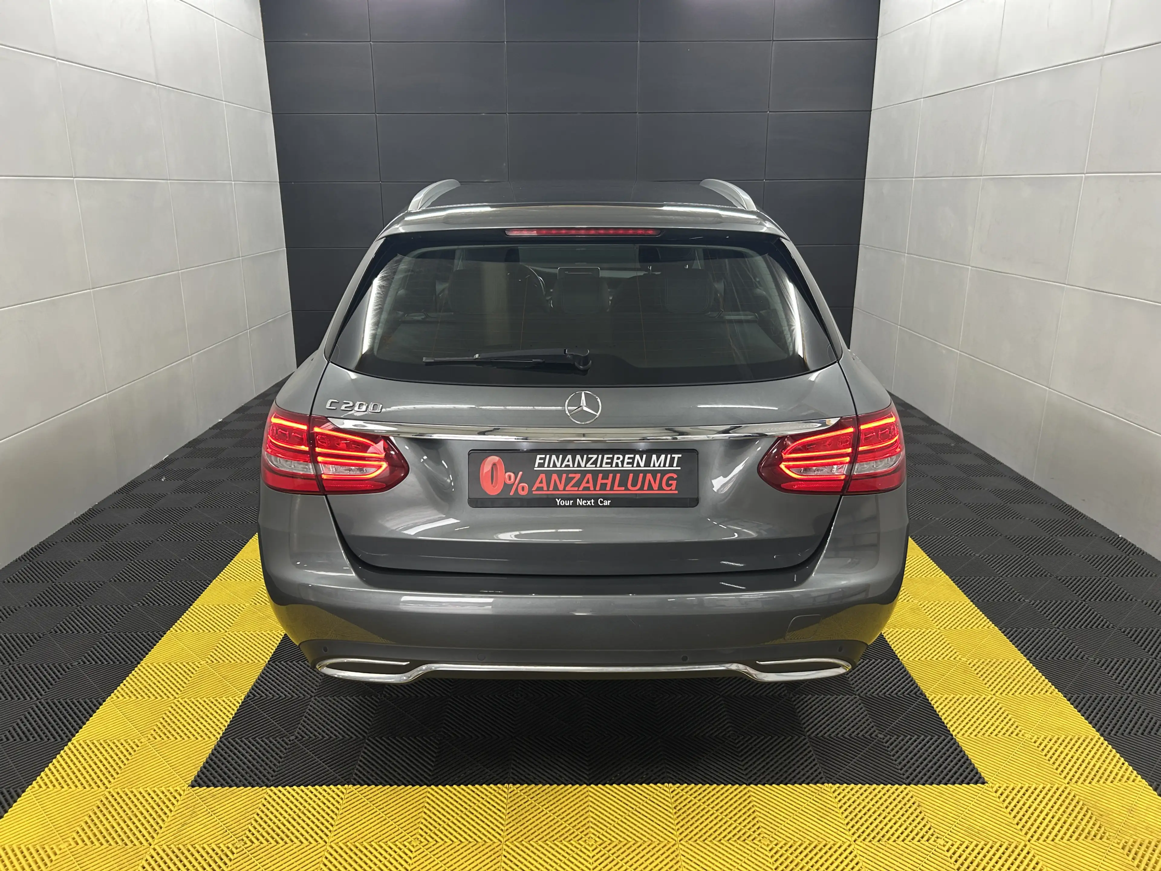 Mercedes-Benz C 200 CGI+AHK+LED+AMBI+PA+TEMP+SHZ — photo 6