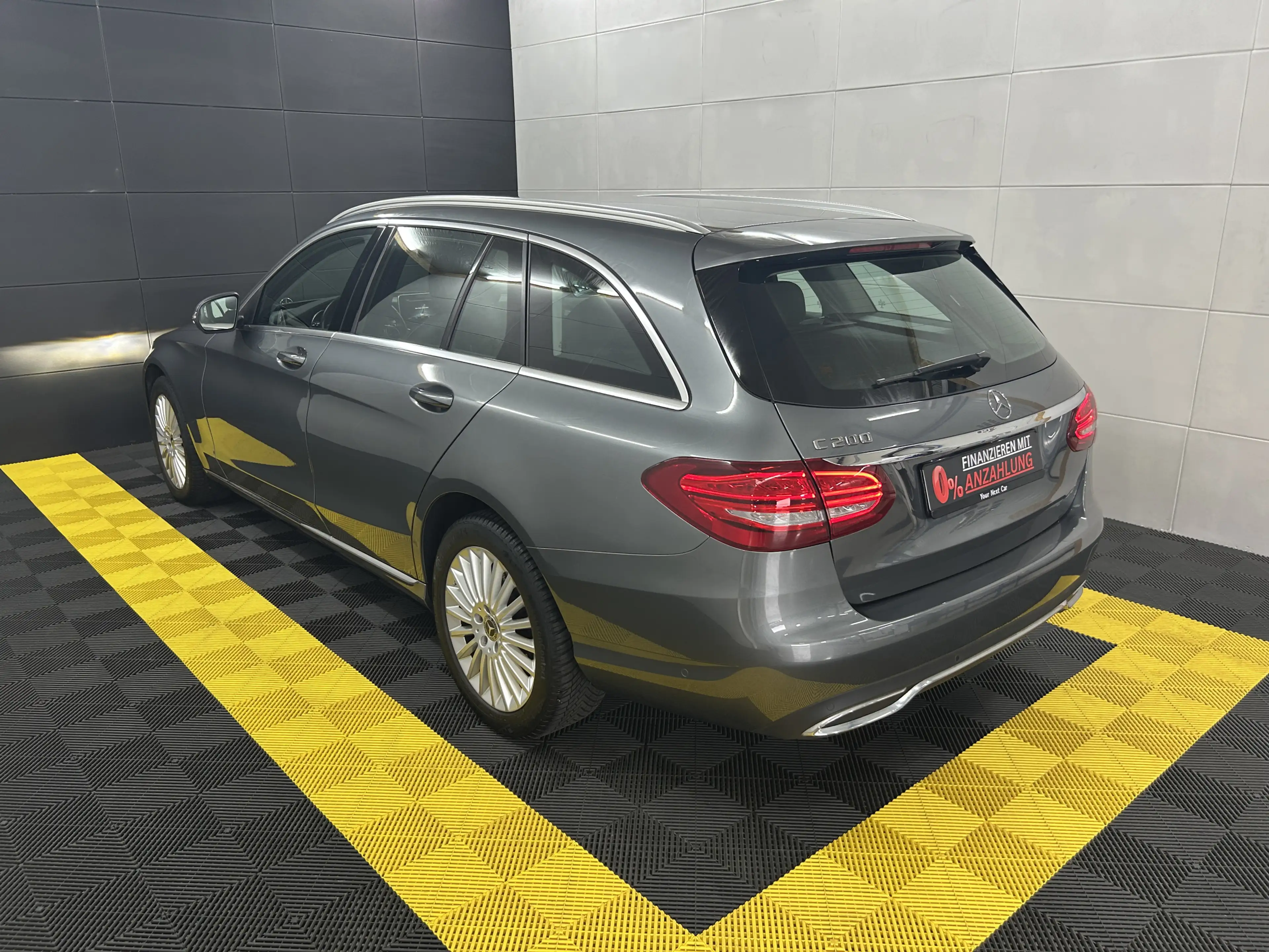 Mercedes-Benz C 200 CGI+AHK+LED+AMBI+PA+TEMP+SHZ — photo 7