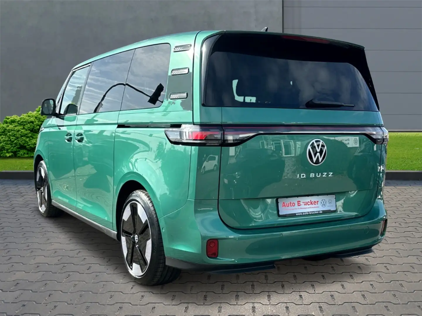 Volkswagen ID. Buzz Pro 150 kW+Navigationssystem+Rückfahrkamera+Klimaa Green - 2