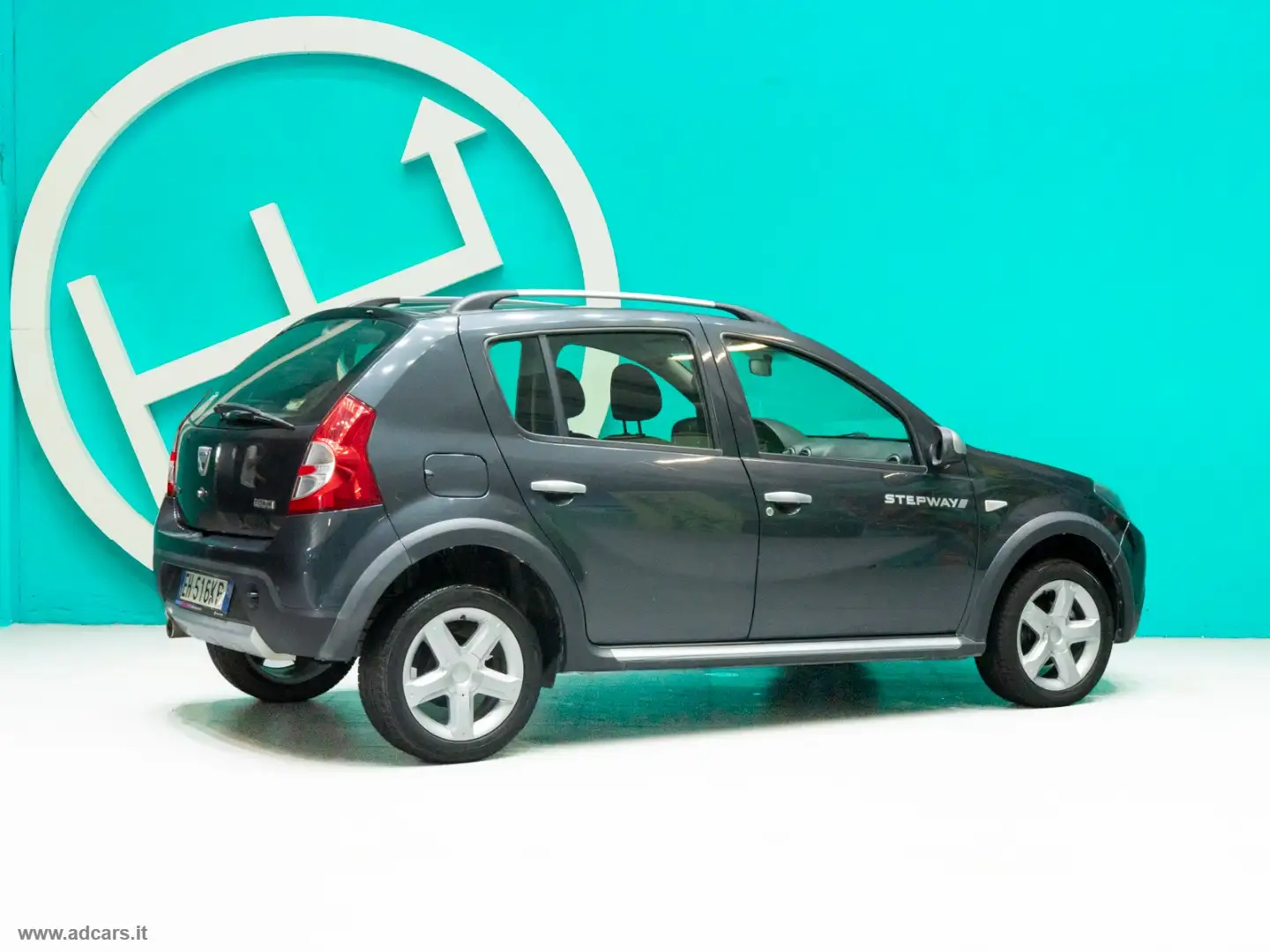 Dacia Sandero Stepway 1.5 dCi 90 CV Grau - 2