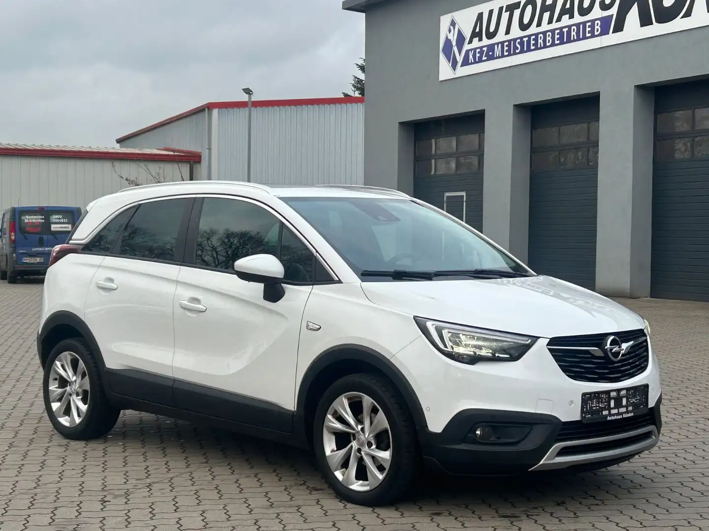Opel Crossland X Crossland Ultimate 1.5 °PANO°RFK°HUP°KEYLESS° Weiß - 2