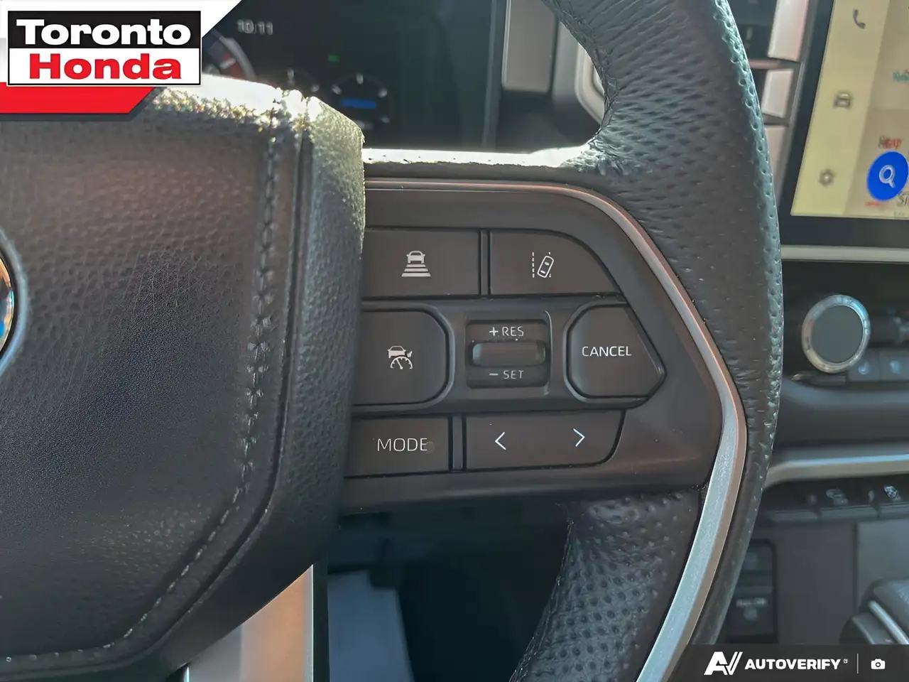 Toyota Sequoia снимка Toyota Sequoia