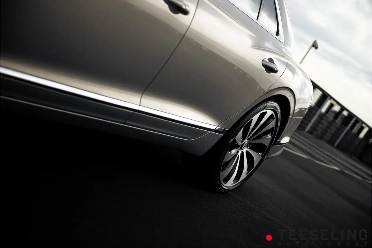 Bentley Flying Spur 2021 — фото 13