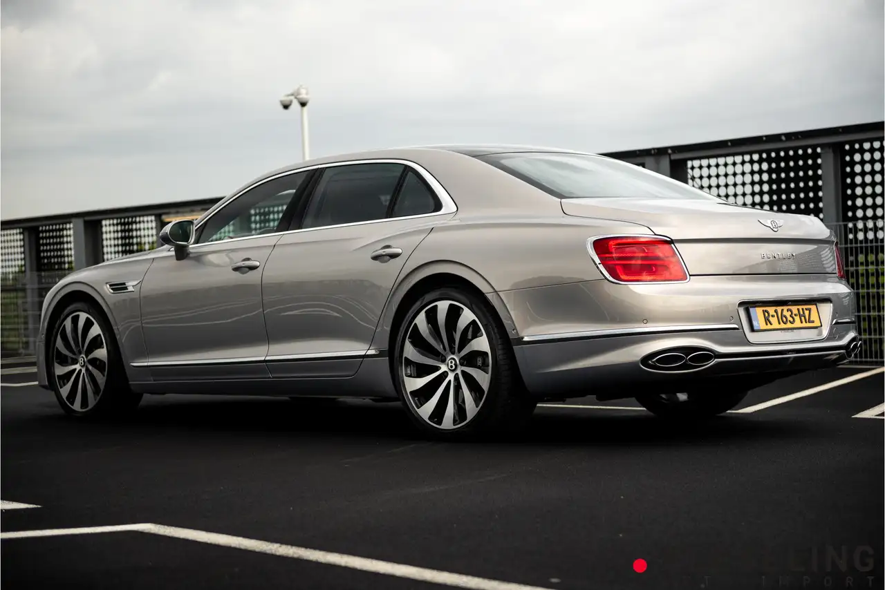 Bentley Flying Spur 2021 — фото 8