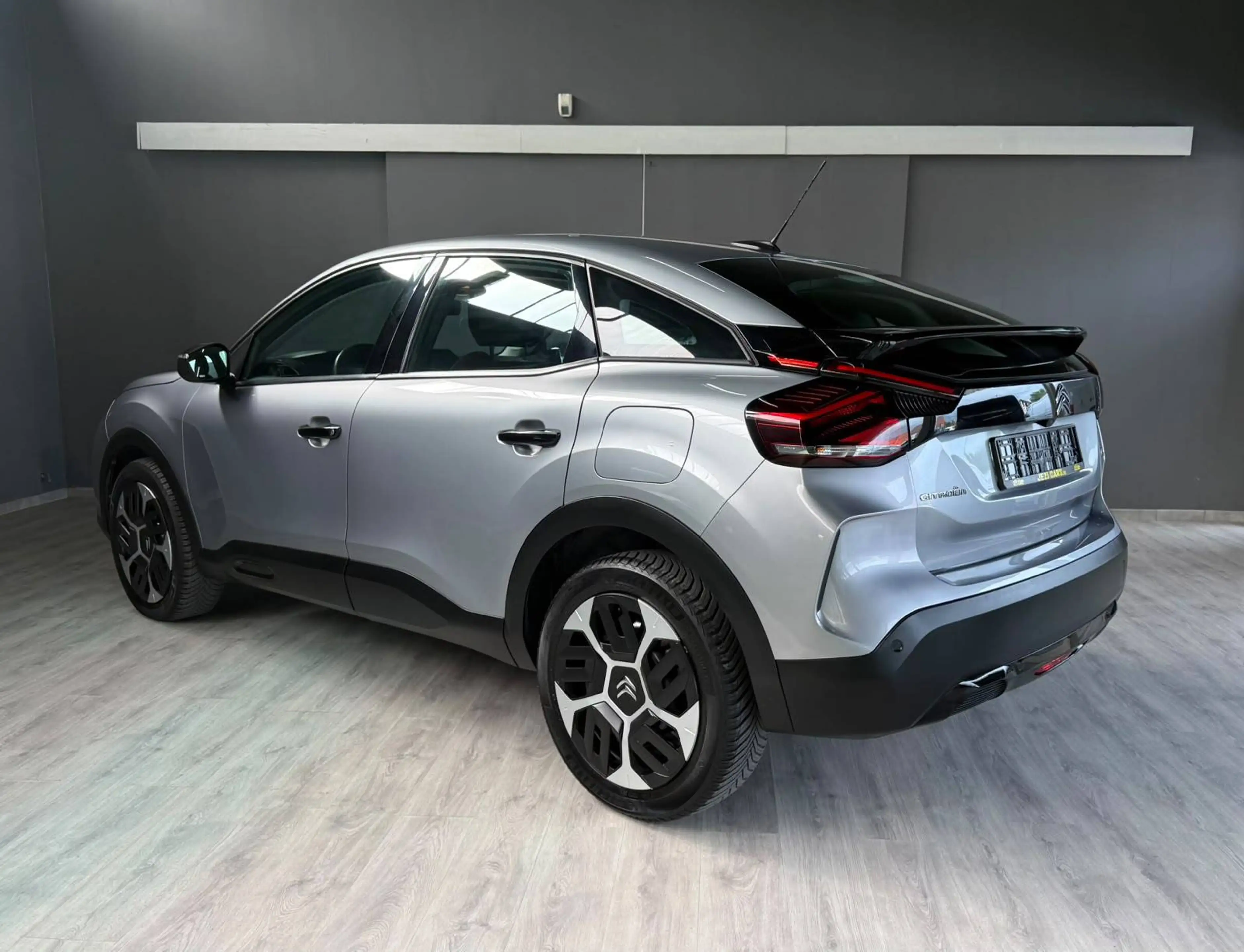 Citroen C4 C4 1.2L Feel S * 1ste Eigenaar * 1Jaar Garantie — photo 4