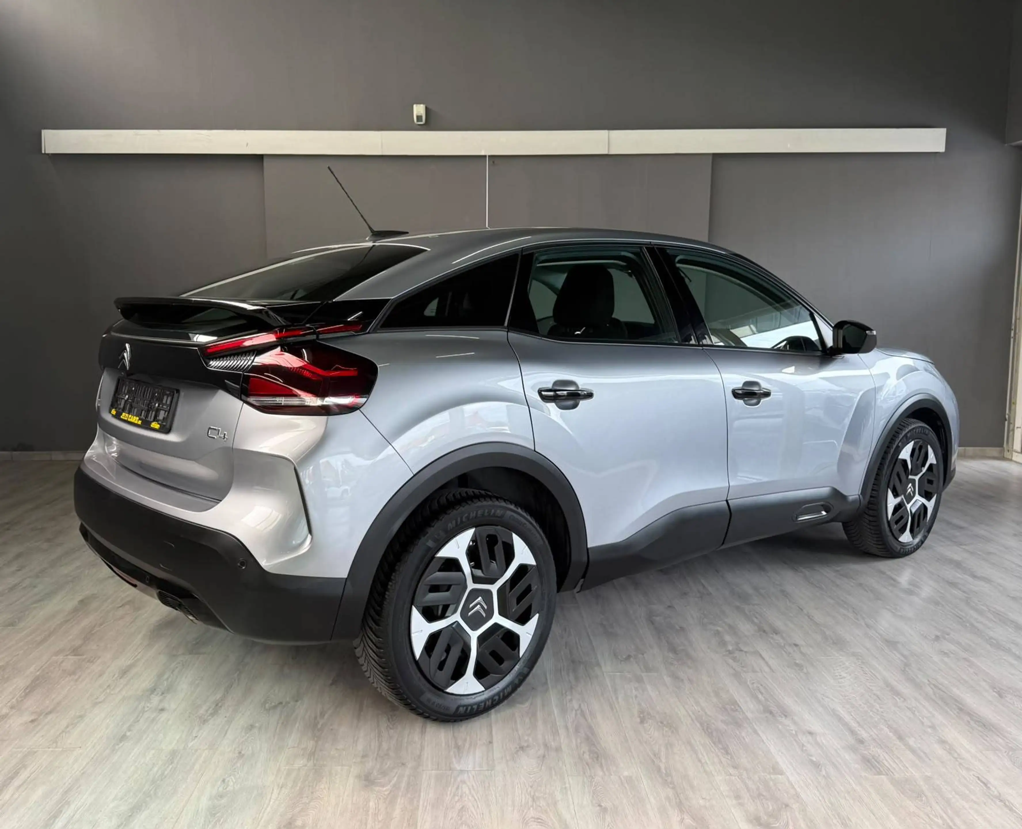 Citroen C4 C4 1.2L Feel S * 1ste Eigenaar * 1Jaar Garantie — photo 3